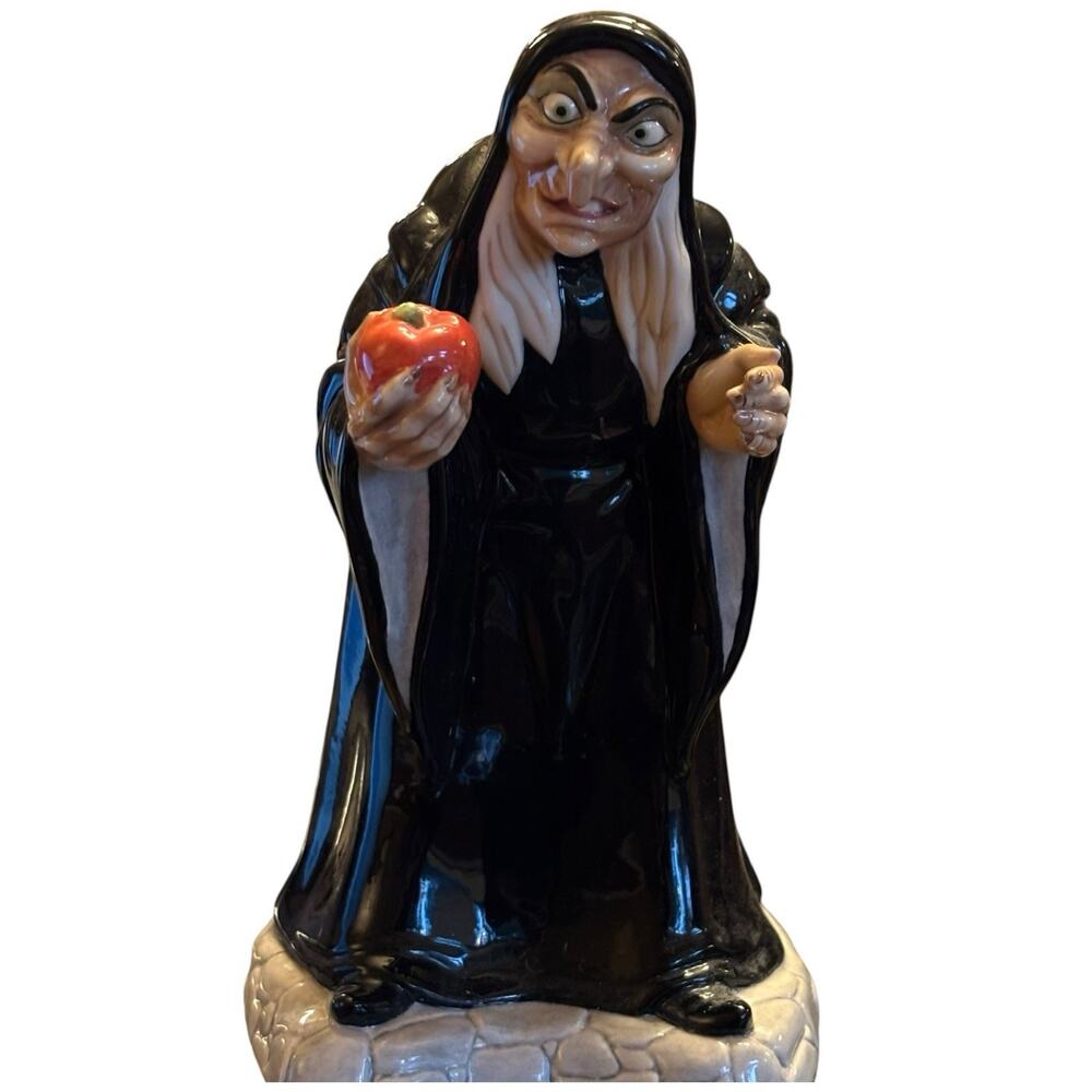 Royal Doulton Snow White Evil Queen Take The Apple Dearie Villain Figurine